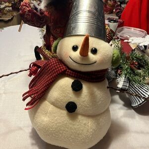 Hallmark Snowman Decor with Red Scarf and Silver BUCKET Hat 🎄💕🎄